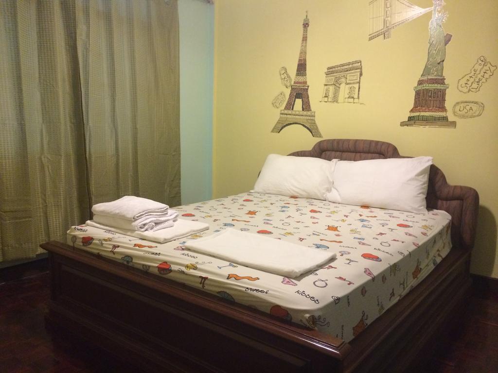 Mad Cow Hostel Bangkok Room photo